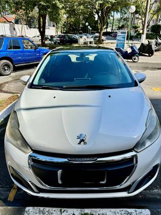 PEUGEOT 208 1.6 ALLURE 16V FLEX 4P AUTOMÁTICO PEUGEOT 208 1.6 ALLURE 16V FLEX 4P AUTOMÁTICO